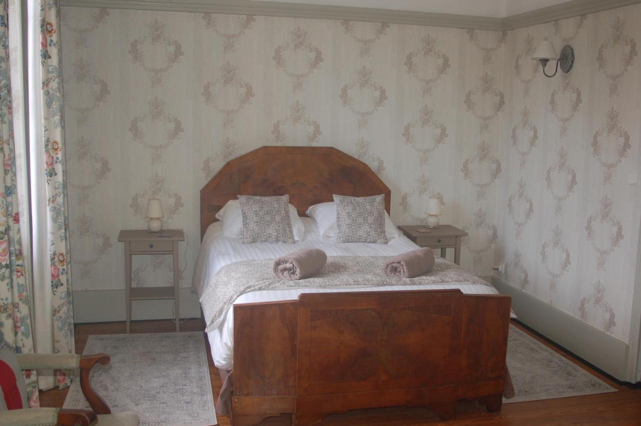 Le Logis Des Quatre Puits Bed & Breakfast Neuvicq-Montguyon Dış mekan fotoğraf