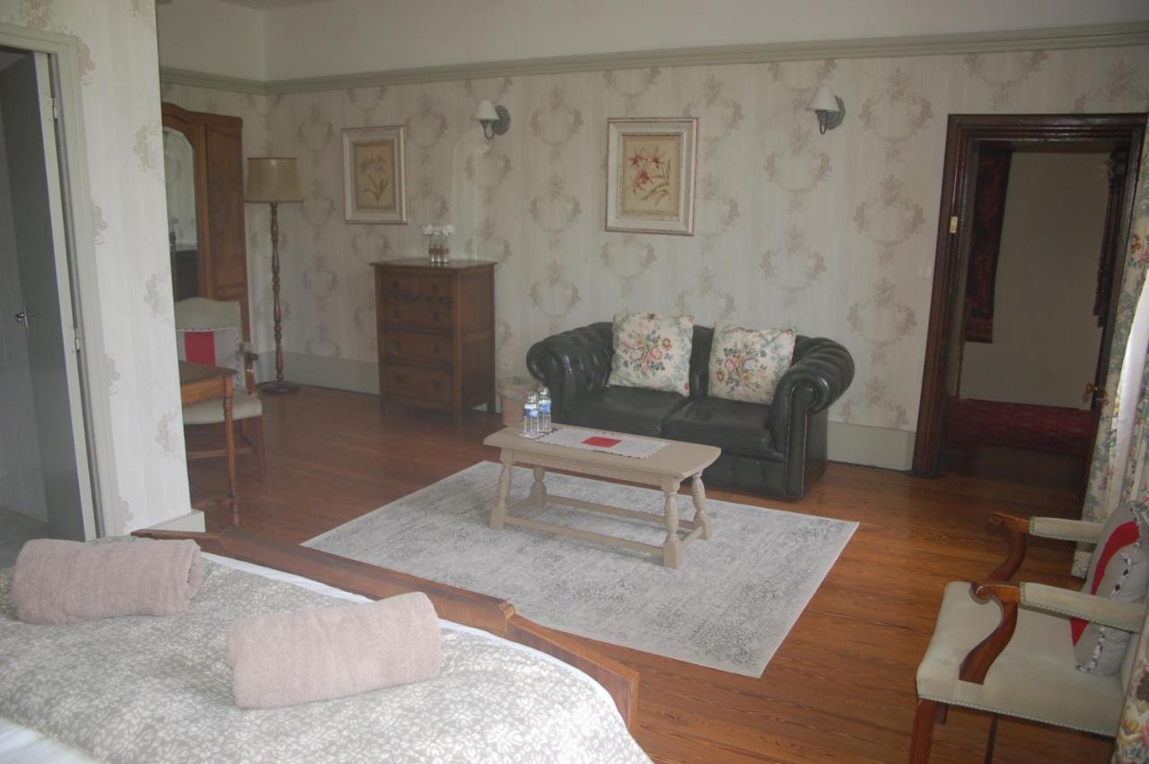 Le Logis Des Quatre Puits Bed & Breakfast Neuvicq-Montguyon Dış mekan fotoğraf