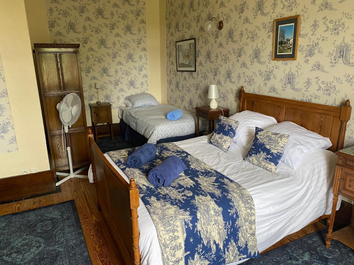 Le Logis Des Quatre Puits Bed & Breakfast Neuvicq-Montguyon Dış mekan fotoğraf