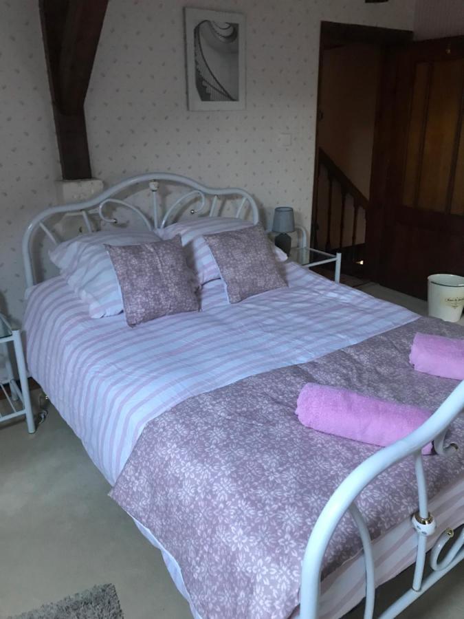 Le Logis Des Quatre Puits Bed & Breakfast Neuvicq-Montguyon Dış mekan fotoğraf